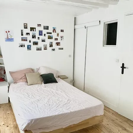 Charming Studio In Heart Of The Marais 4th